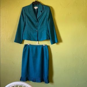 Le Suit Business Suit